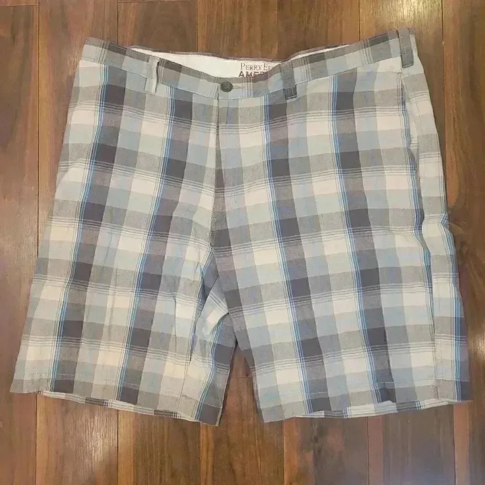 𝅺Perry Ellis America Men's White/Blue Plaid Cotton Flat Front Chino Shorts